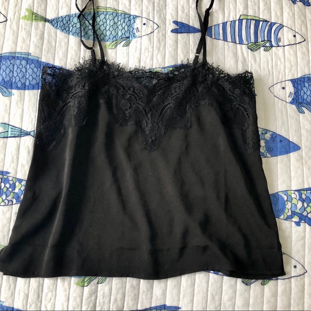 LULU’S black lace top